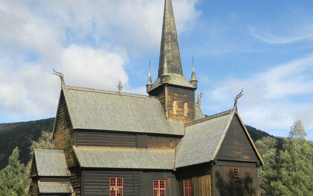 Lom Stave Church