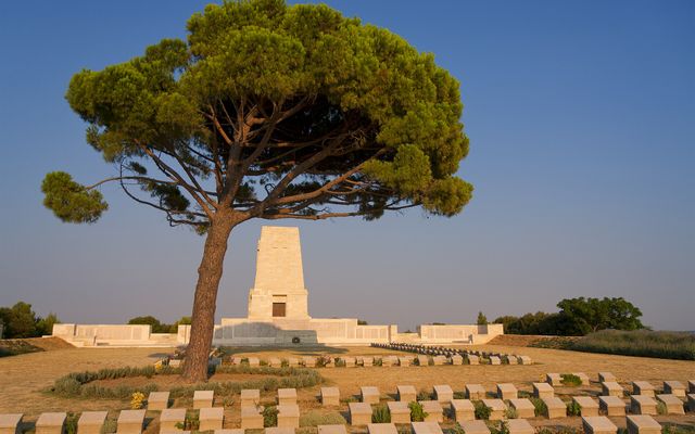Lone Pine Cemetery