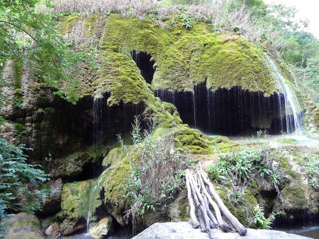 Çətir waterfall