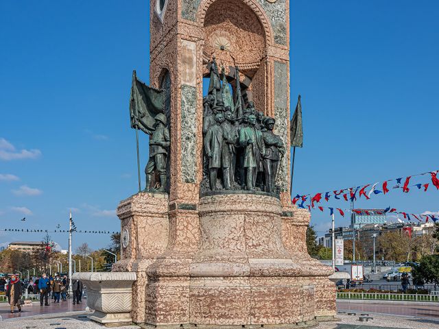 Republic Monument