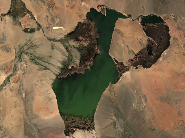 Khar-Us Lake