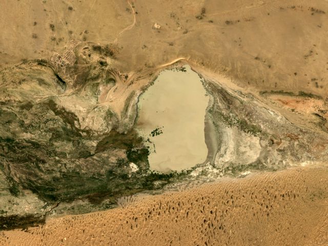 Taatsiin Tsagaan Lake