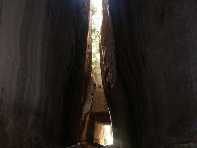 Vespasian Titus Tunnel