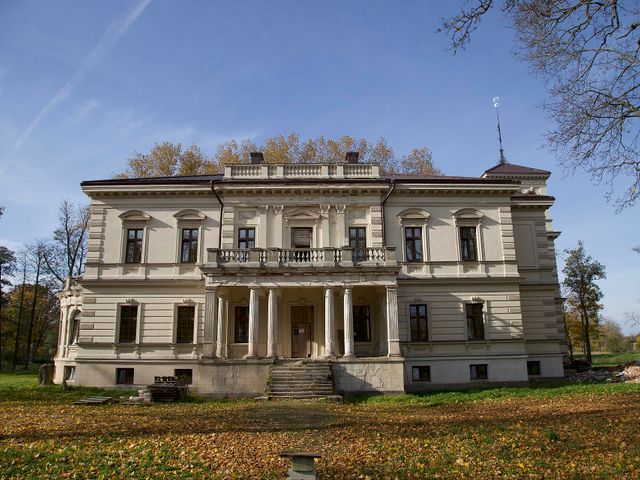 Bišeŭski Manor in Lyntupy
