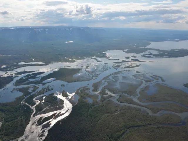 Khantayskoye Lake