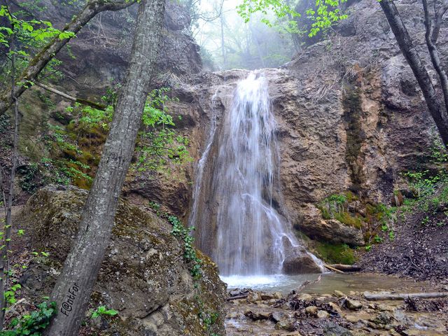 Uskut waterfalls
