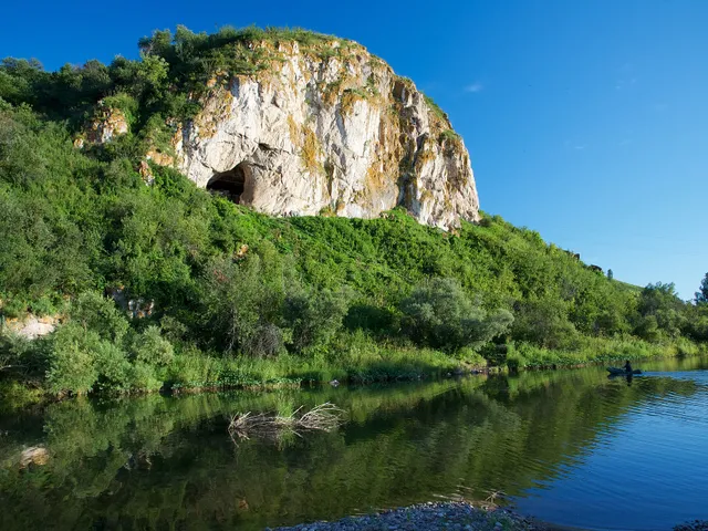 Chagyrskaya Cave