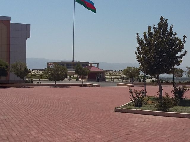 Naxçıvan Bayraq Meydanı Muzeyi