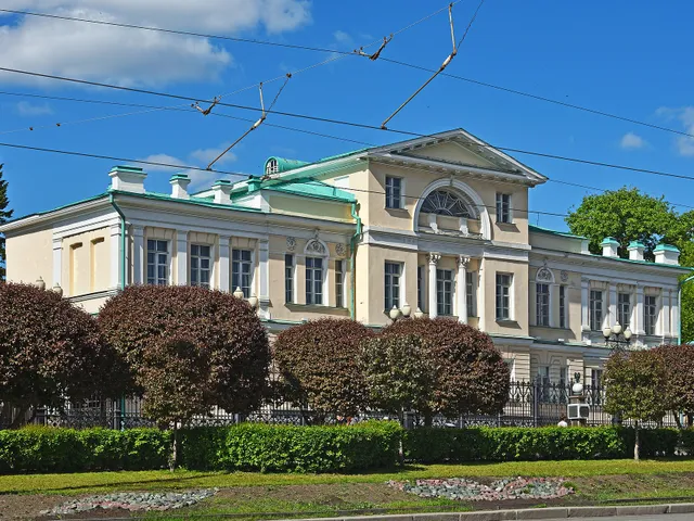 Lenina Avenue 37