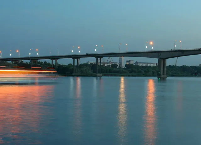 Voroshilovsky Bridge