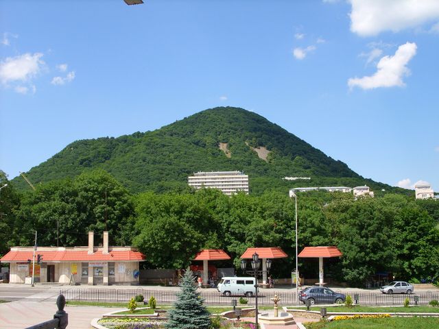 Zheleznaya Mount