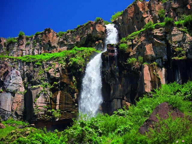 Kasakh Waterfall
