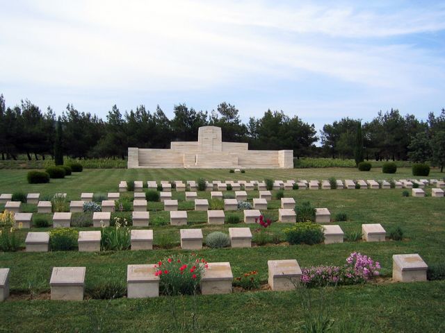 Azmak Cemetery
