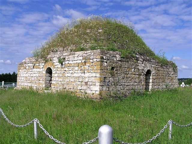 Khusein-bek Mausoleum