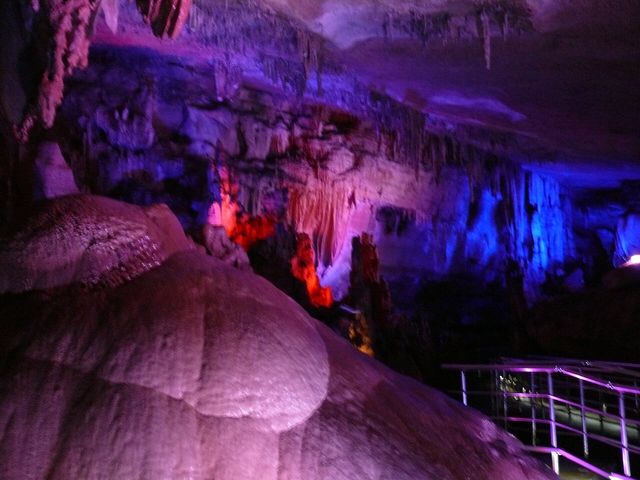 Sataplia karst caves