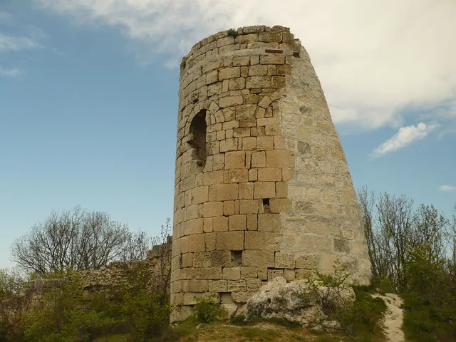 Suiren Fortress