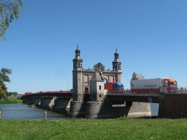 Queen Louise Bridge
