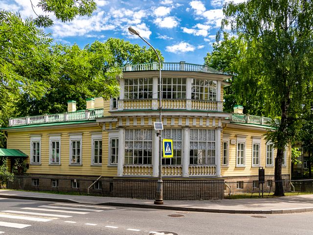 Pushkin summer cottage museum
