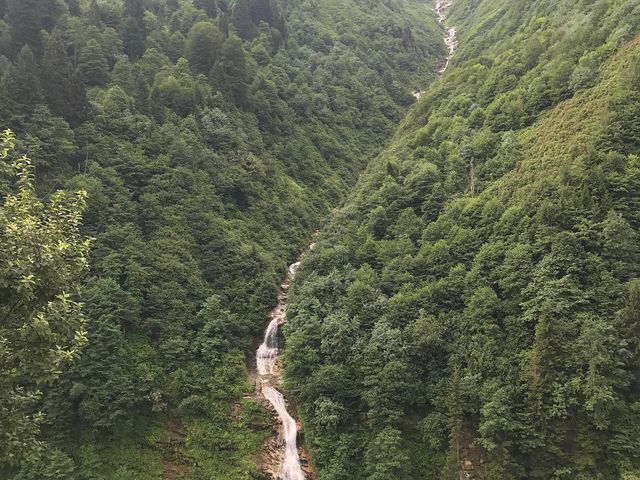 Gelintülü Waterfall