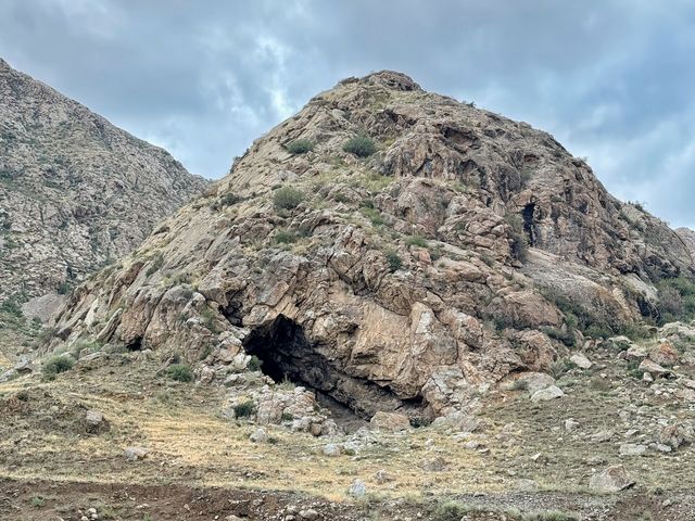 Kan-i-Gut cave