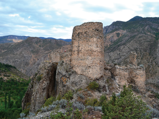 Peterek Castle