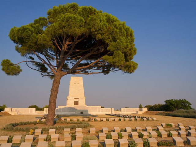 Lone Pine Cemetery