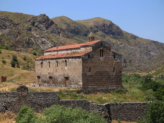 Tsitsernavank Monastery