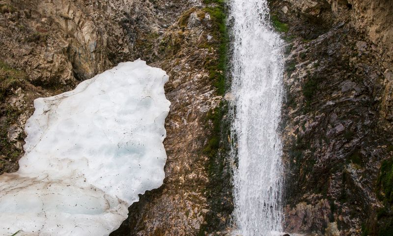 Ysyk ata waterfall