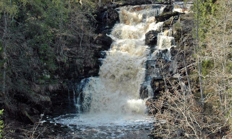 Belye Mosty Waterfall