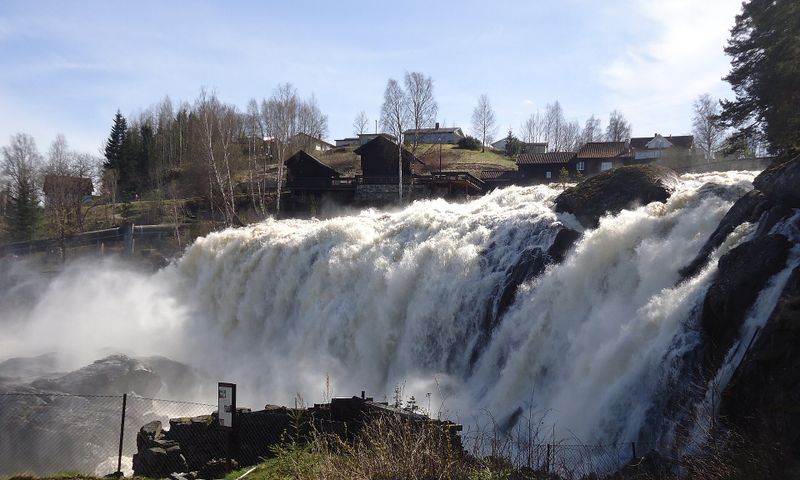 Haugfossen, Simoa