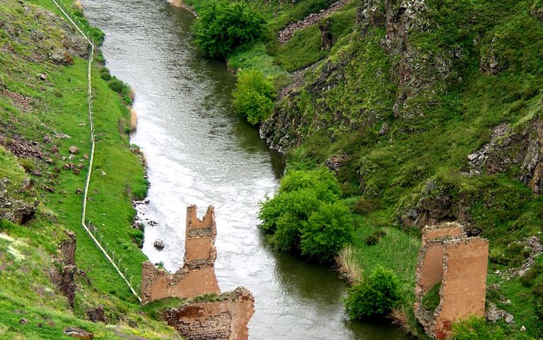 Silk Road Bridge, Ani