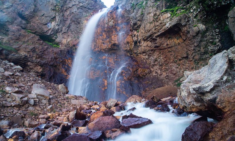 Gegharot waterfall