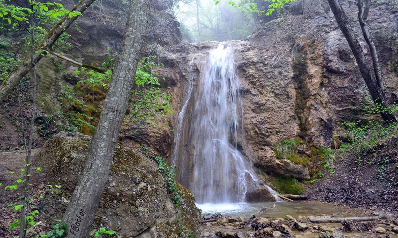 Uskut waterfalls