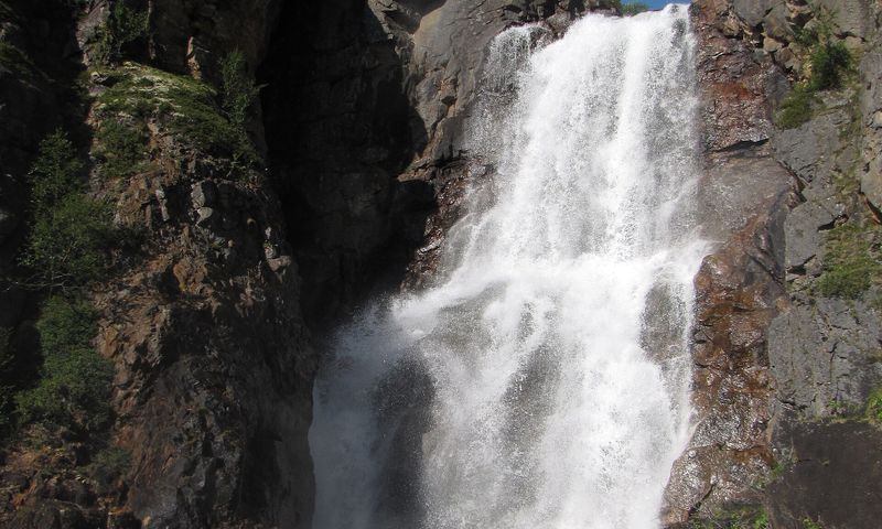 Fiellu Waterfall