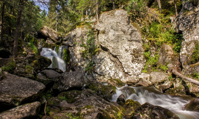 Zhigalan Waterfalls